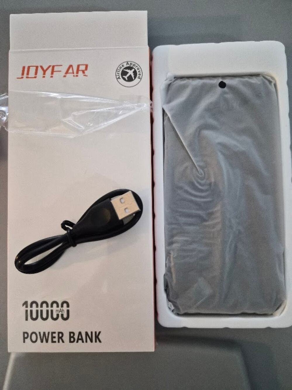 Power Bank 10000 mAh 4 connector types with flashlight